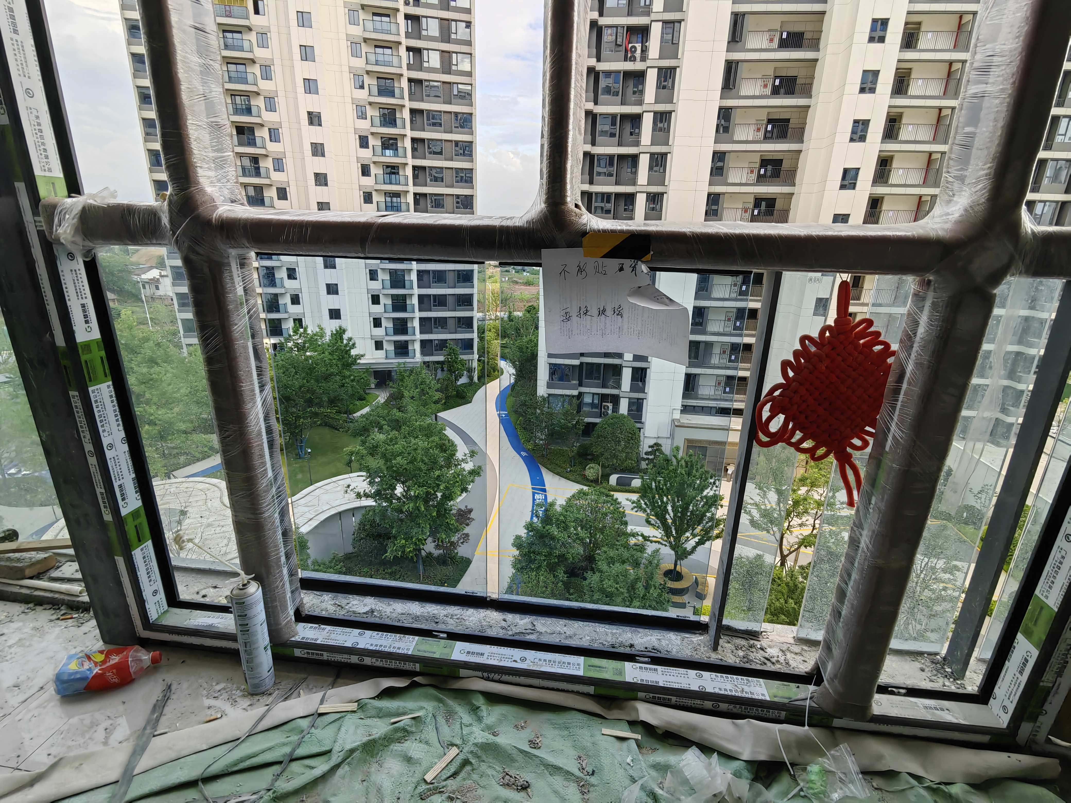 挑选断桥铝定制门窗加工厂要看哪些关键指标？