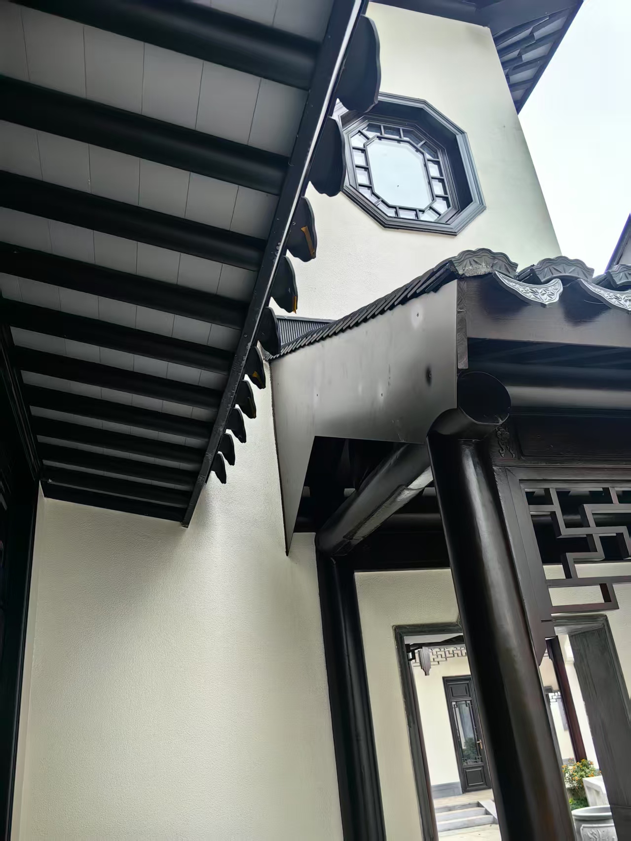 铝合金定制门窗加工厂选型要关注哪些参数？